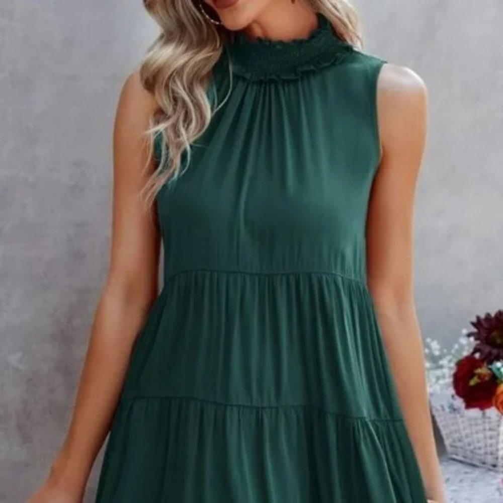 🌹 MOCK NECK TIERED TANK DRESS 🌹 - Picture 2 of 4